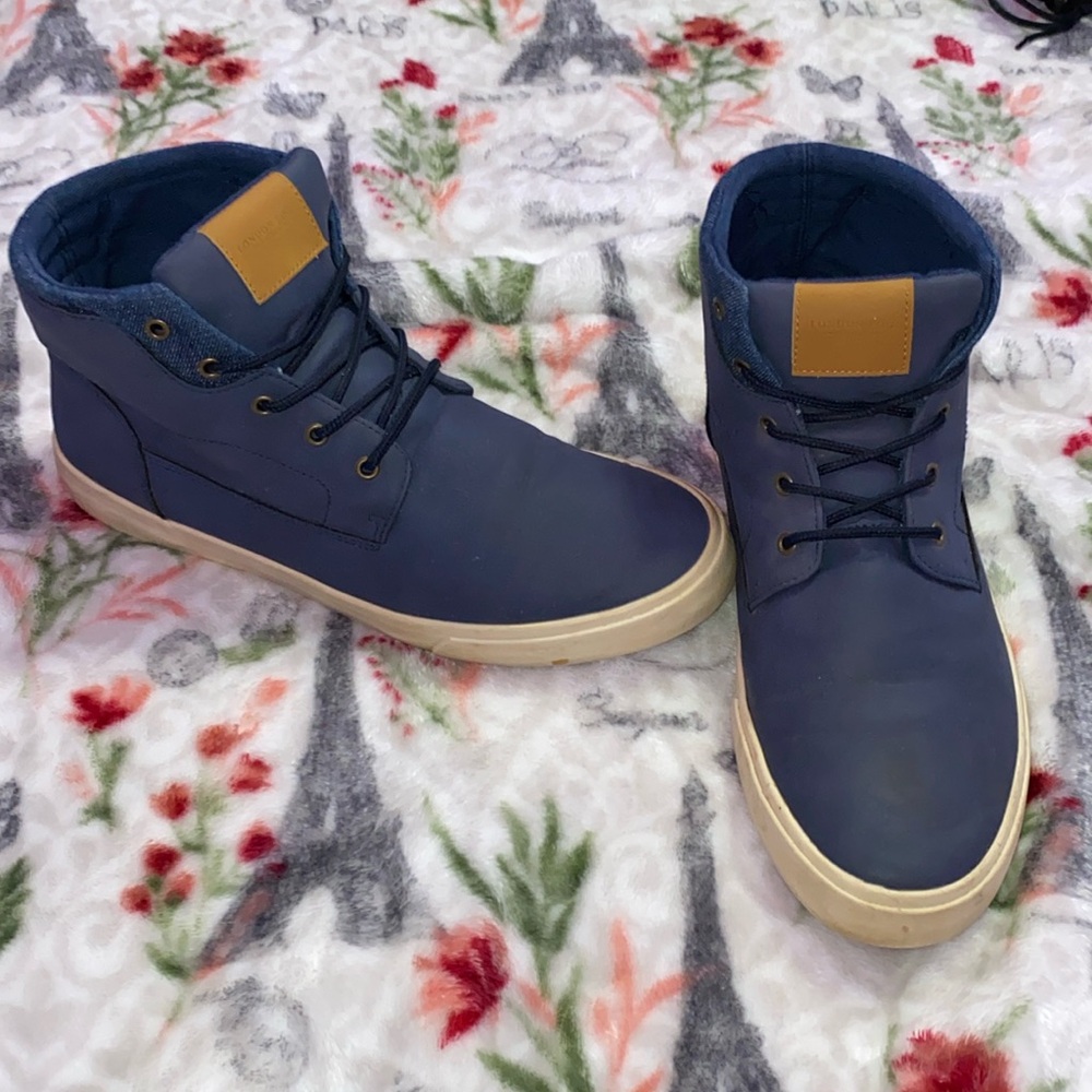 London Fog Navy Boots Size 10.5